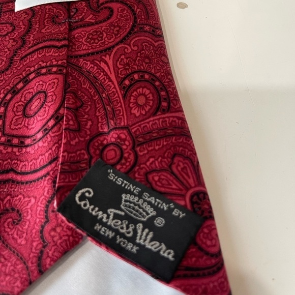 Countess Mara New York Sistine Silk Red and Black Paisley Tie 59 inches. - Picture 5 of 5